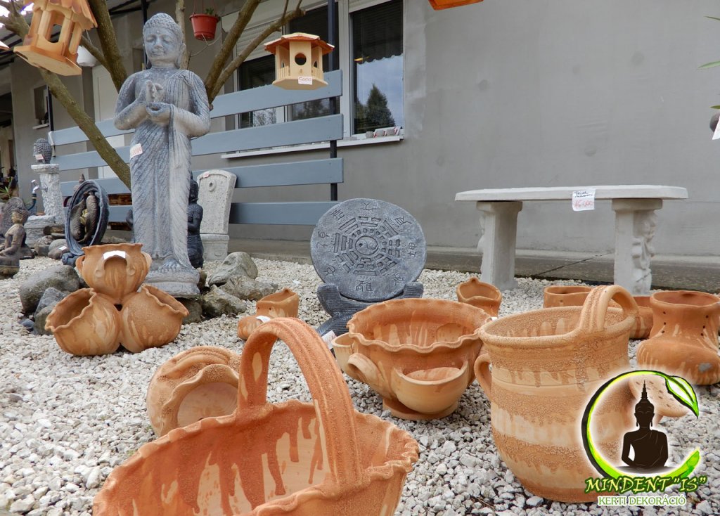 Mindent 'Is' kerti dekoráció 07